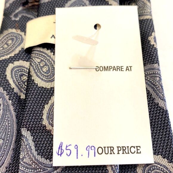 JOSEPH ABBOUD gray silver paisley 100 % silk long length 31 1/2 inches - Picture 5 of 6